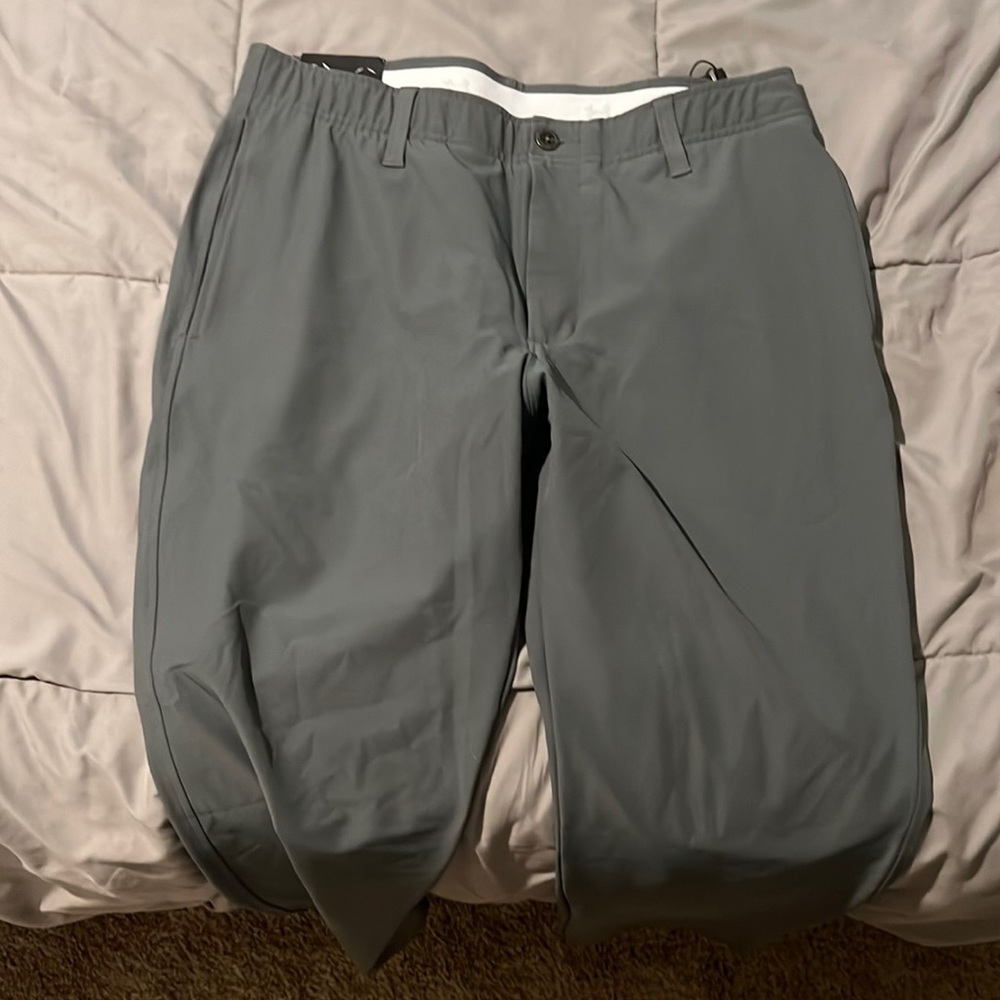 Under Armour Golf Pants new. Never worn with tags